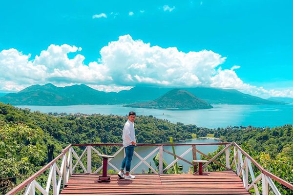 Destinasi Wisata Ternate dengan Pemandangan Luar Biasa Danau Ngade
