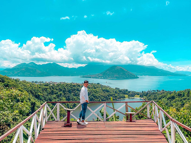 Destinasi Wisata Ternate dengan Pemandangan Luar Biasa Danau Ngade